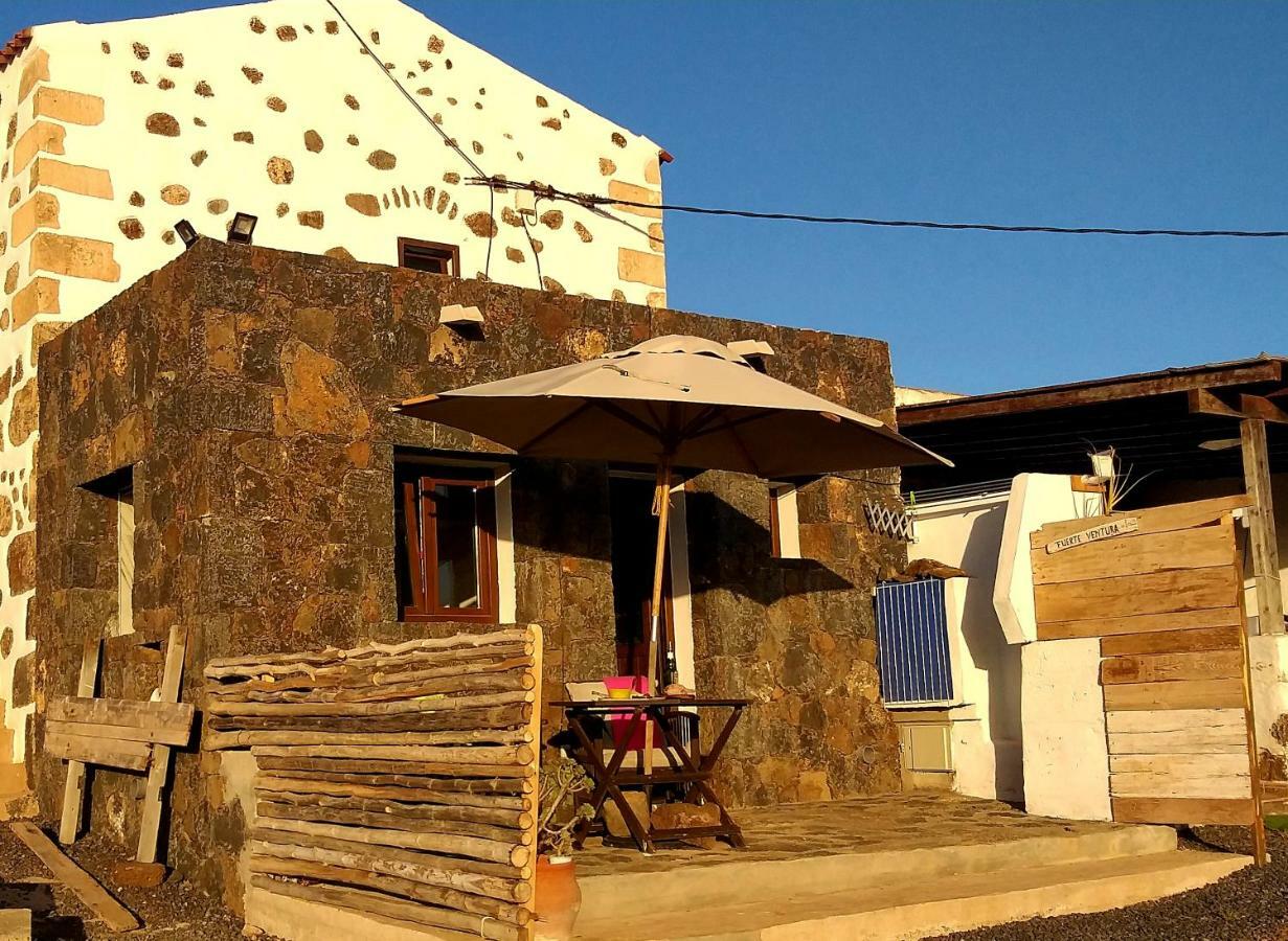 לה אוליבה Lovely Cottage מראה חיצוני תמונה